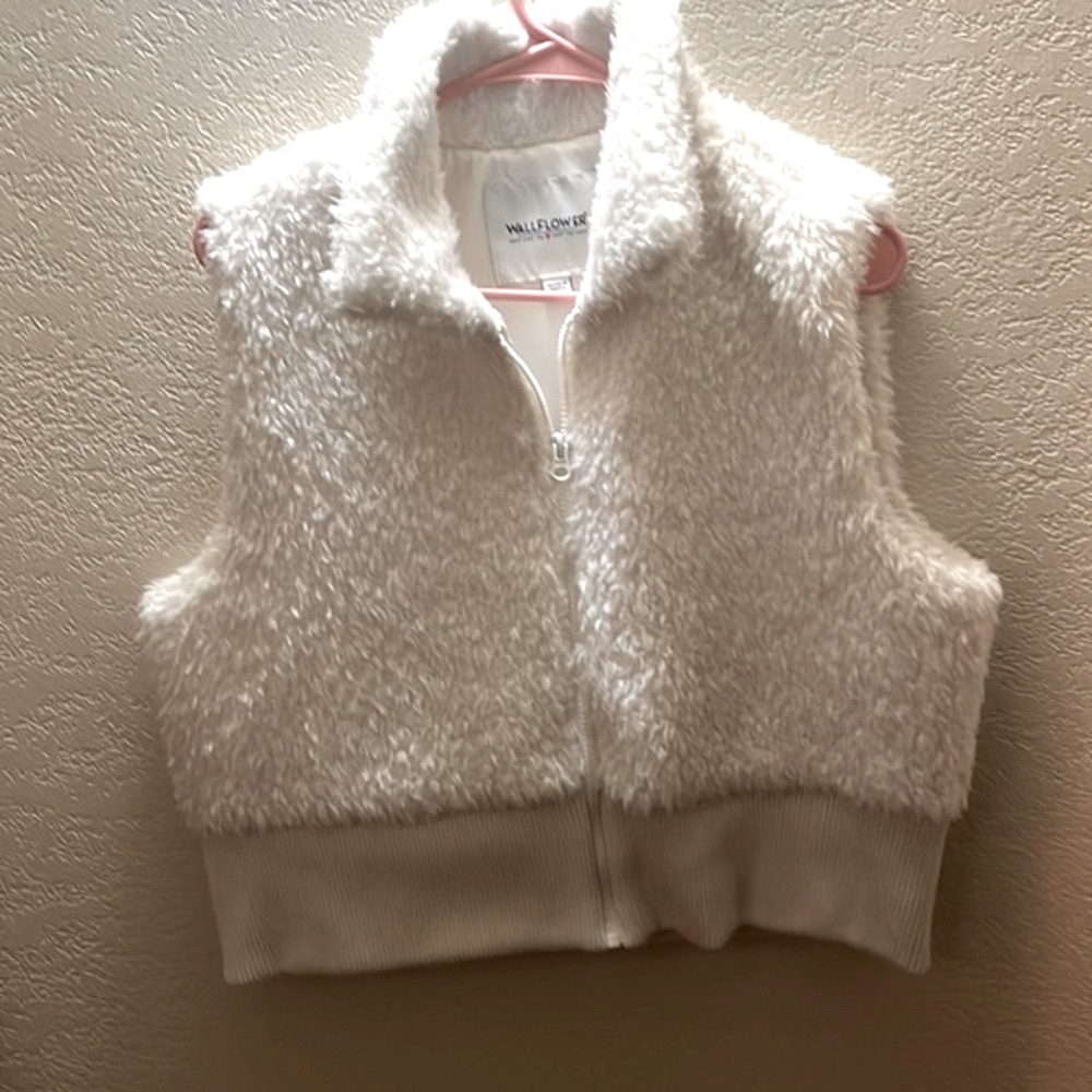 Wallflower Fleece Vest - Picture 1 of 5